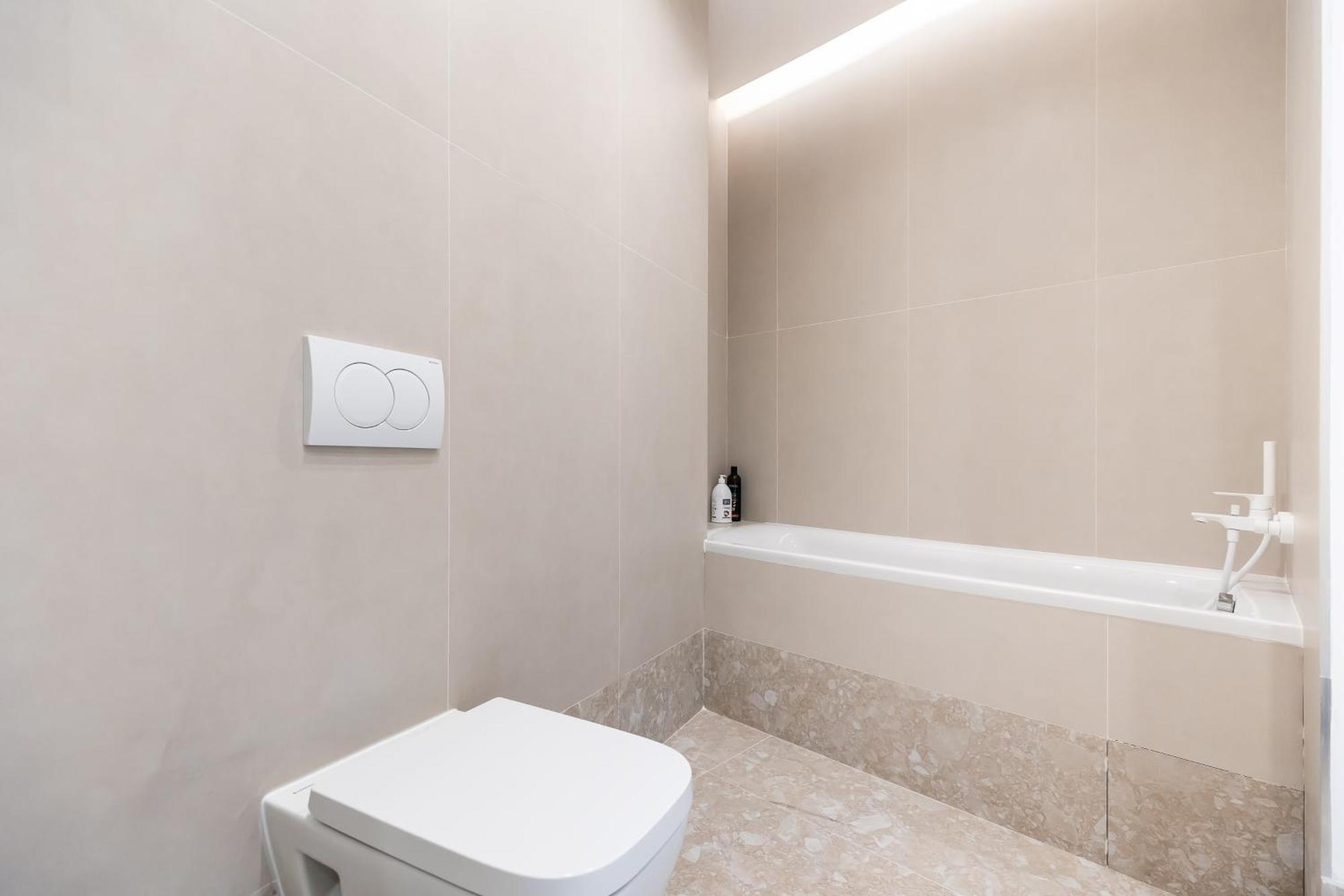 Roots One - Lakeview Escape With Balcony & Parking Bukarest Eksteriør billede