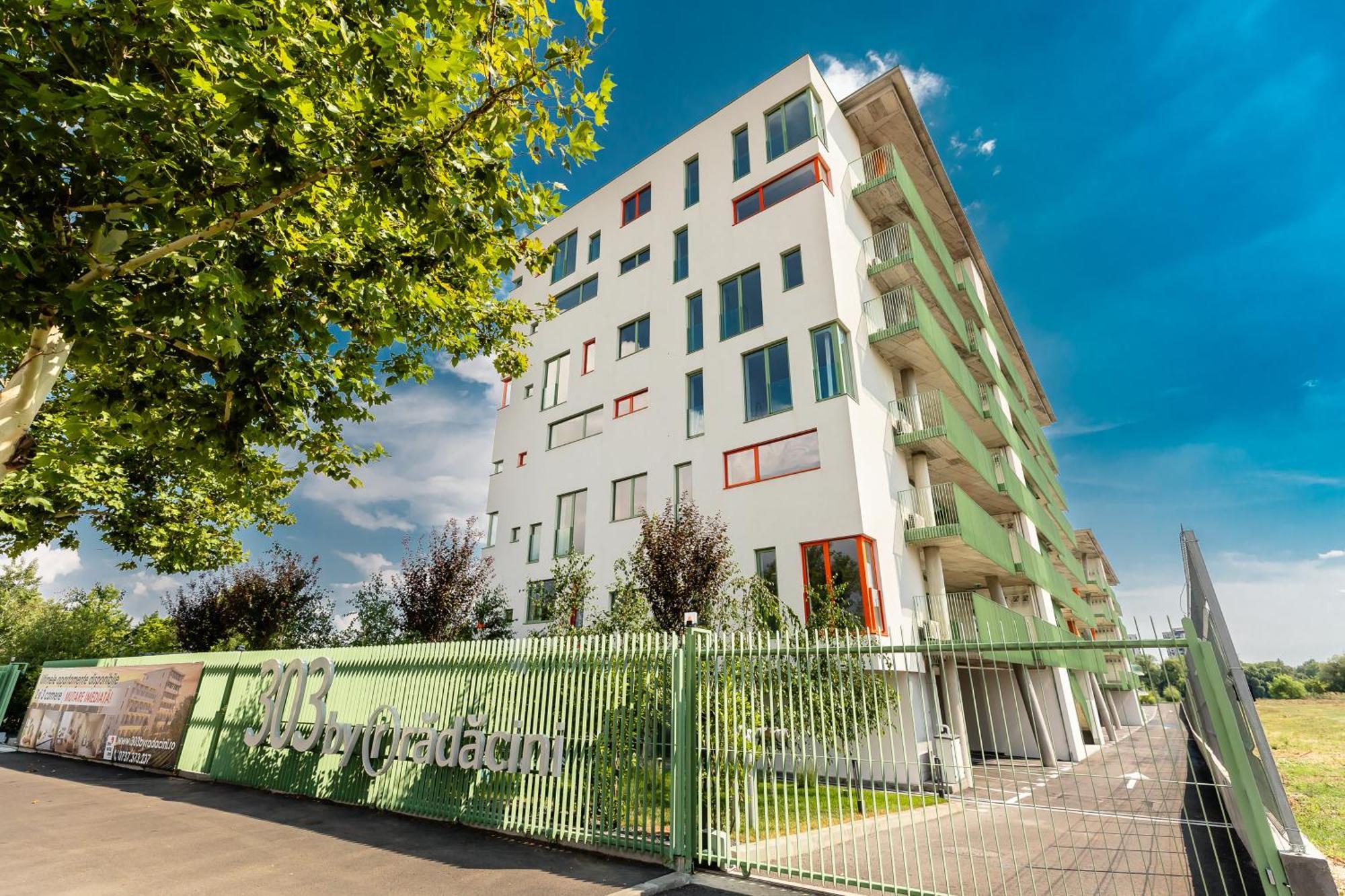 Roots One - Lakeview Escape With Balcony & Parking Bukarest Eksteriør billede